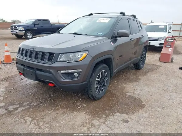 3C4NJDDBXKT795294 2019 JEEP COMPASS - Image 2