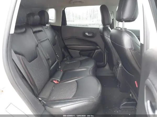 3C4NJDDBXKT795313 2019 JEEP COMPASS - Image 8