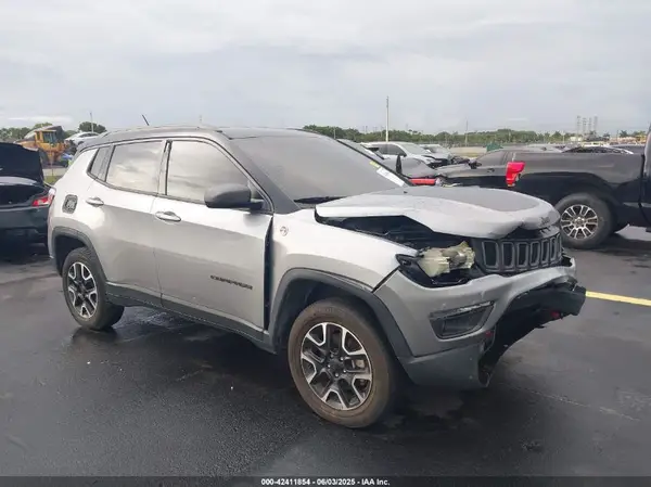 3C4NJDDBXKT799944 2019 JEEP COMPASS - Image 1