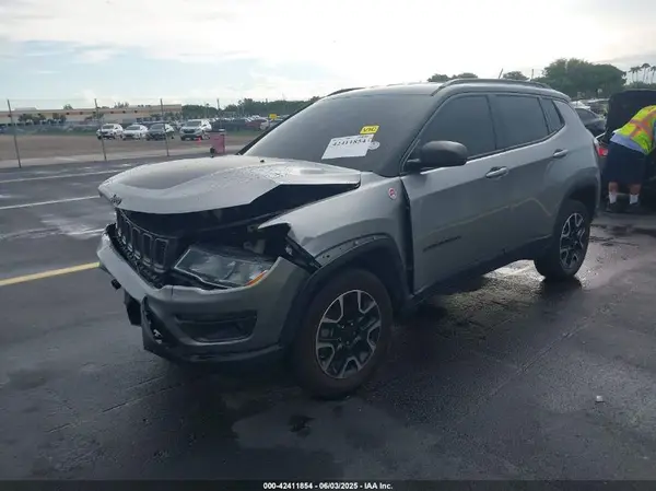 3C4NJDDBXKT799944 2019 JEEP COMPASS - Image 2