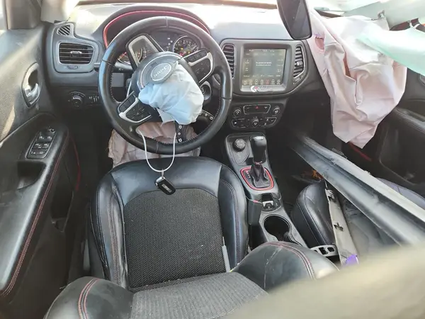3C4NJDDBXKT800042 2019 JEEP COMPASS - Image 8