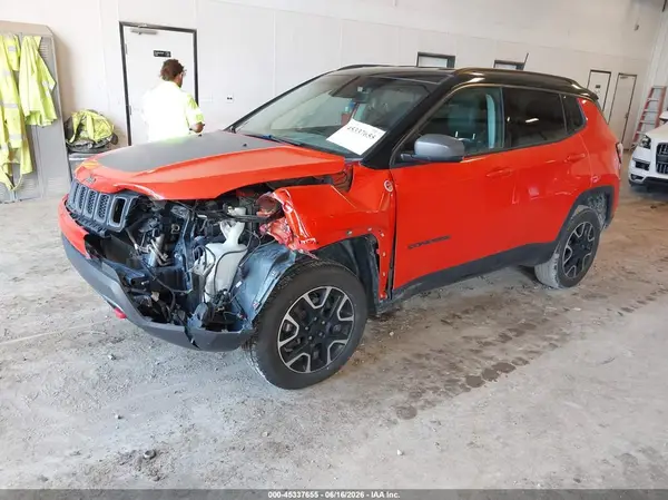3C4NJDDBXKT800588 2019 JEEP COMPASS - Image 2