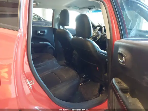 3C4NJDDBXKT800588 2019 JEEP COMPASS - Image 8
