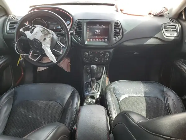 3C4NJDDBXKT811364 2019 JEEP COMPASS - Image 8