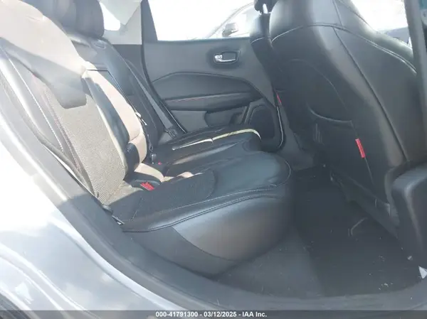 3C4NJDDBXLT106663 2020 JEEP COMPASS - Image 8