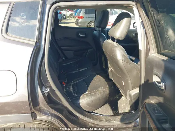 3C4NJDDBXLT108543 2020 JEEP COMPASS - Image 8