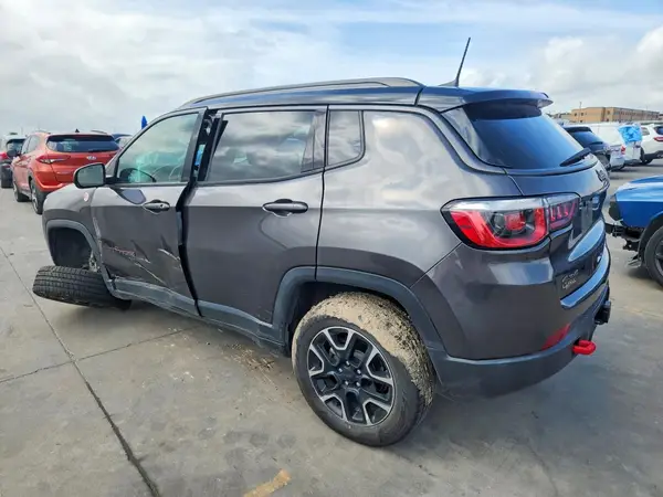 3C4NJDDBXLT127819 2020 JEEP COMPASS - Image 2