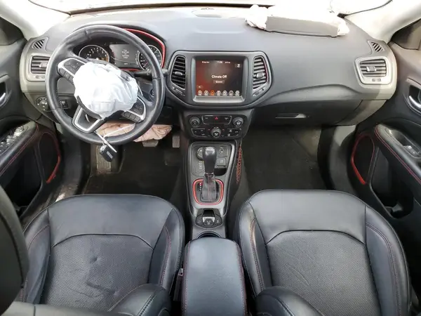 3C4NJDDBXLT144216 2020 JEEP COMPASS - Image 8