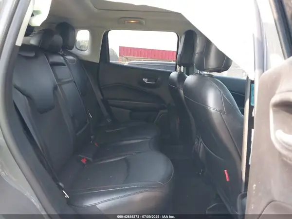 3C4NJDDBXLT158164 2020 JEEP COMPASS - Image 8