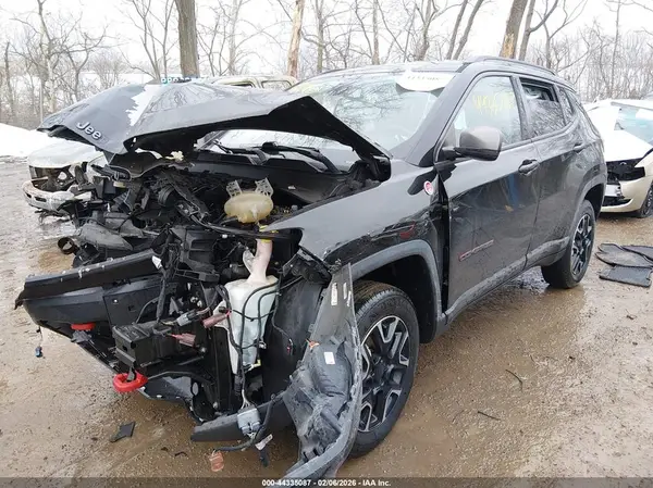 3C4NJDDBXLT159315 2020 JEEP COMPASS - Image 2
