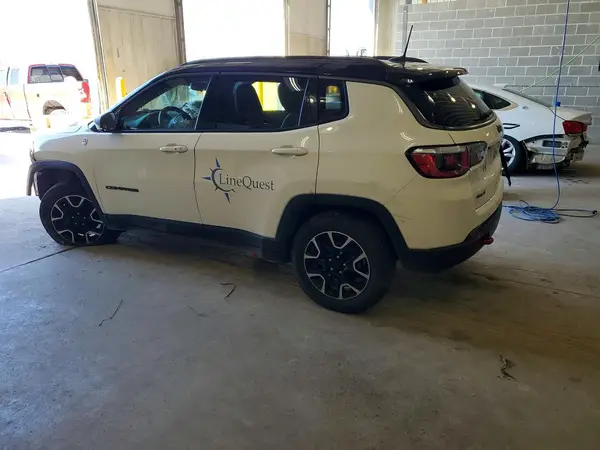 3C4NJDDBXLT163381 2020 JEEP COMPASS - Image 2