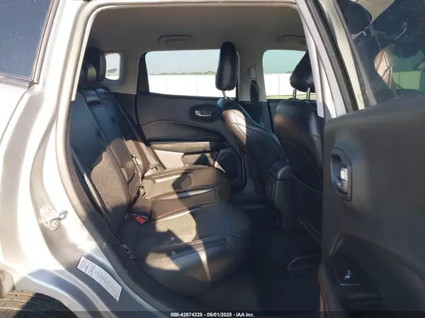 3C4NJDDBXLT177281 2020 JEEP COMPASS - Image 8