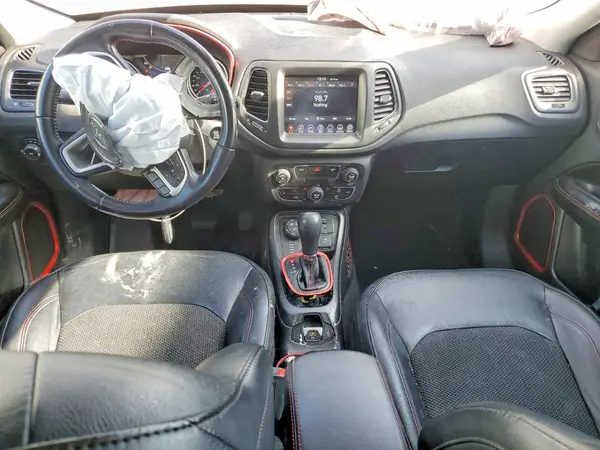3C4NJDDBXLT177863 2020 JEEP COMPASS - Image 8