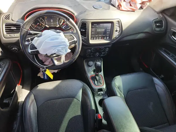 3C4NJDDBXLT184425 2020 JEEP COMPASS - Image 8