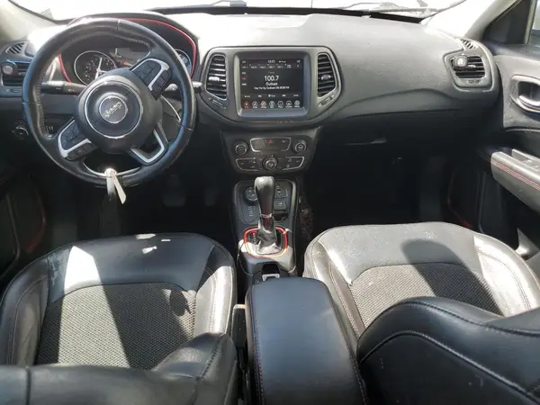 3C4NJDDBXLT207766 2020 JEEP COMPASS - Image 8