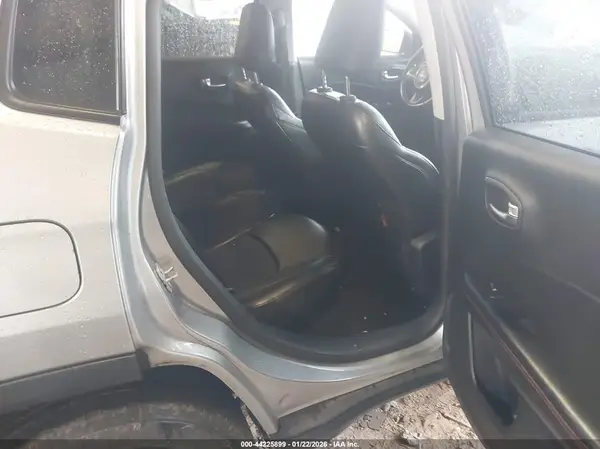 3C4NJDDBXLT207962 2020 JEEP COMPASS - Image 8