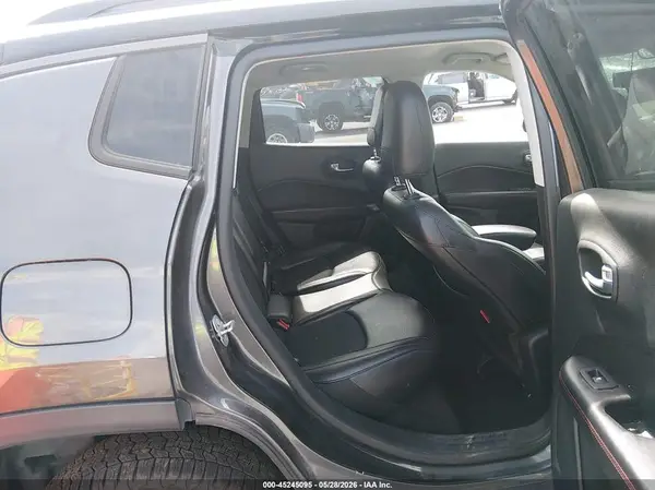 3C4NJDDBXLT227631 2020 JEEP COMPASS - Image 8