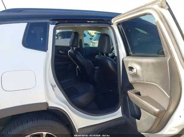 3C4NJDDBXLT227709 2020 JEEP COMPASS - Image 8