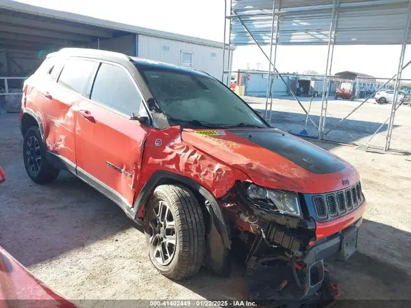 3C4NJDDBXLT239116 2020 JEEP COMPASS - Image 1