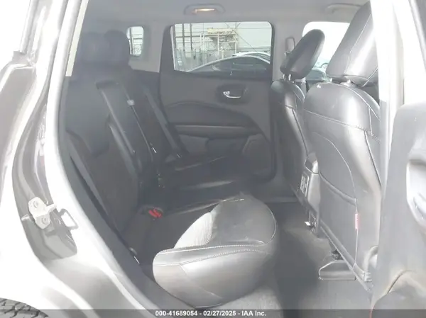 3C4NJDDBXMT501136 2021 JEEP COMPASS - Image 8