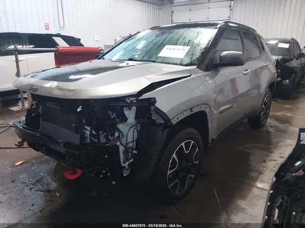 3C4NJDDBXMT529275 2021 JEEP COMPASS - Image 2