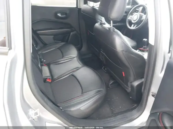 3C4NJDDBXMT564947 2021 JEEP COMPASS - Image 8