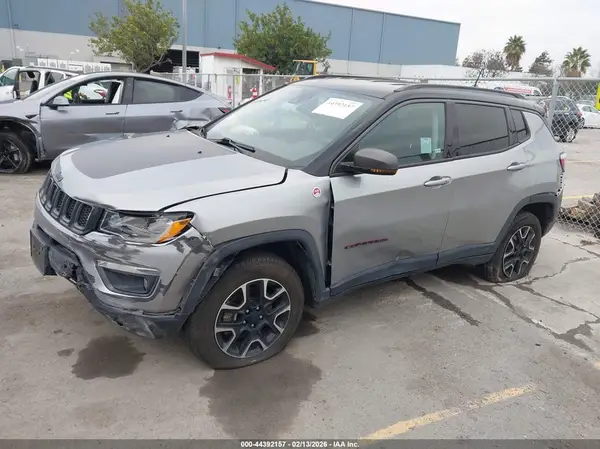 3C4NJDDBXMT589105 2021 JEEP COMPASS - Image 2