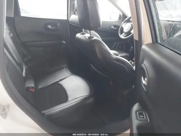 3C4NJDDBXMT600684 2021 JEEP COMPASS - Image 8