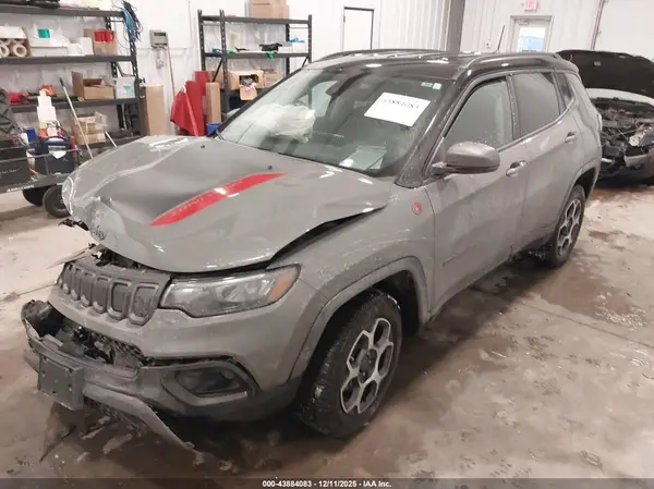 3C4NJDDBXNT101367 2022 JEEP COMPASS - Image 2