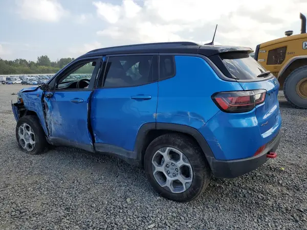 3C4NJDDBXNT104799 2022 JEEP COMPASS - Image 2