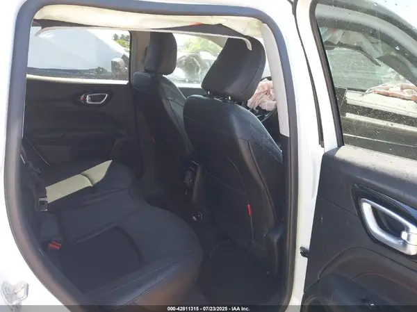 3C4NJDDBXNT115687 2022 JEEP COMPASS - Image 8