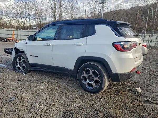3C4NJDDBXNT168969 2022 JEEP COMPASS - Image 2