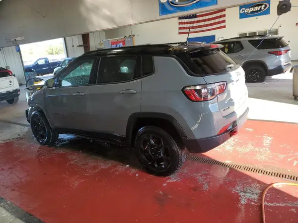 3C4NJDDN0PT571453 2023 JEEP COMPASS - Image 2