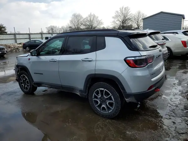 3C4NJDDN0ST522603 2025 JEEP COMPASS - Image 2