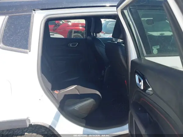 3C4NJDDN0ST551115 2025 JEEP COMPASS - Image 8