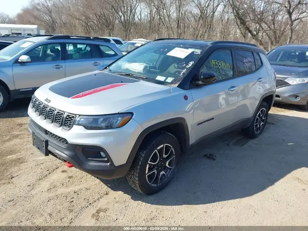 3C4NJDDN0ST590450 2025 JEEP COMPASS - Image 2