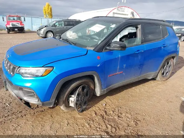 3C4NJDDN1PT527932 2023 JEEP COMPASS - Image 2