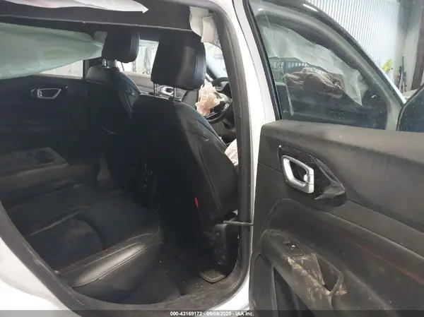 3C4NJDDN1PT527980 2023 JEEP COMPASS - Image 8