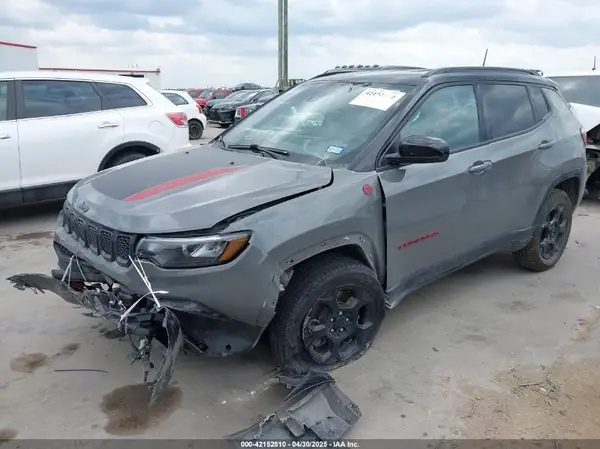 3C4NJDDN1PT556640 2023 JEEP COMPASS - Image 2