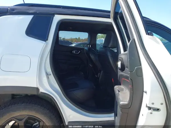 3C4NJDDN1PT565063 2023 JEEP COMPASS - Image 8