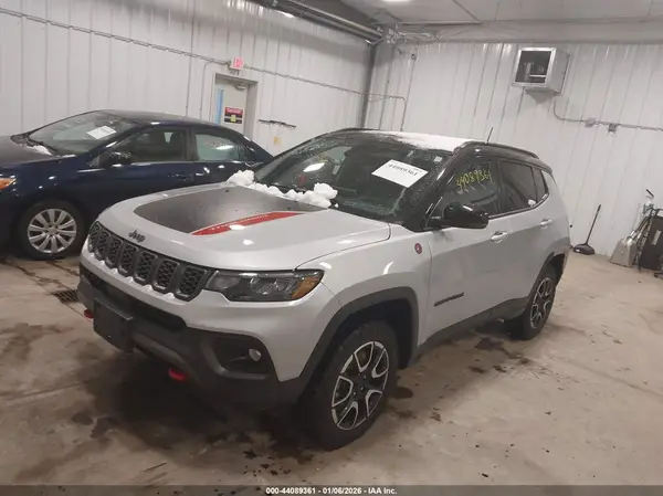 3C4NJDDN1RT139232 2024 JEEP COMPASS - Image 2