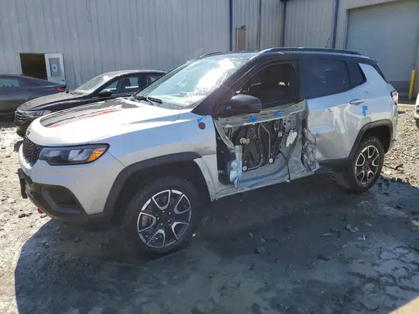 3C4NJDDN1RT149744 2024 JEEP COMPASS - Image 1