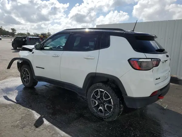 3C4NJDDN1ST536705 2025 JEEP COMPASS - Image 2