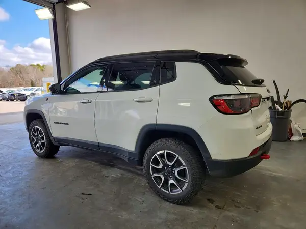 3C4NJDDN1ST559143 2025 JEEP COMPASS - Image 2