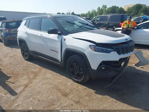 3C4NJDDN2PT524733 2023 JEEP COMPASS - Image 1