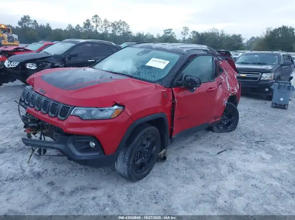 3C4NJDDN2PT566769 2023 JEEP COMPASS - Image 2