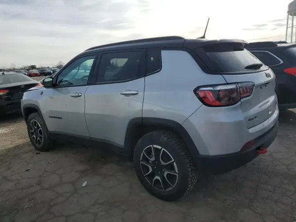 3C4NJDDN2RT145072 2024 JEEP COMPASS - Image 2
