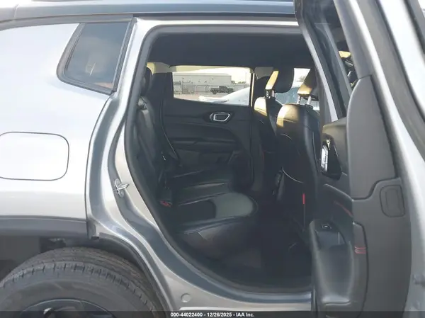 3C4NJDDN3PT527897 2023 JEEP COMPASS - Image 8