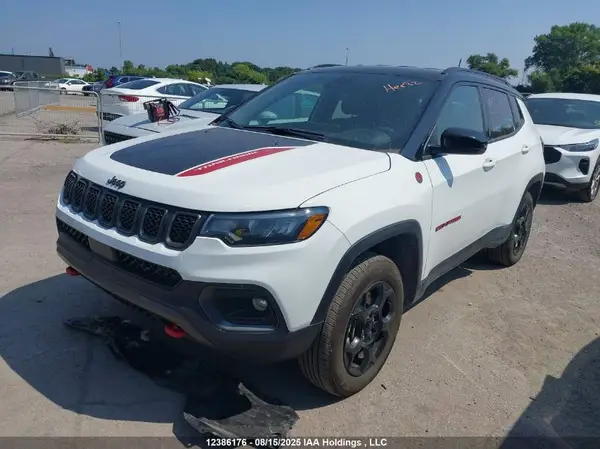 3C4NJDDN3PT567705 2023 JEEP COMPASS - Image 2