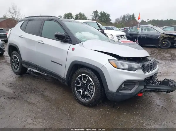 3C4NJDDN3RT166786 2024 JEEP COMPASS - Image 1